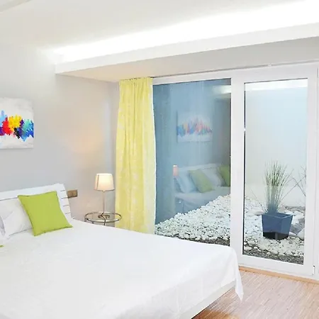Morena Villa *